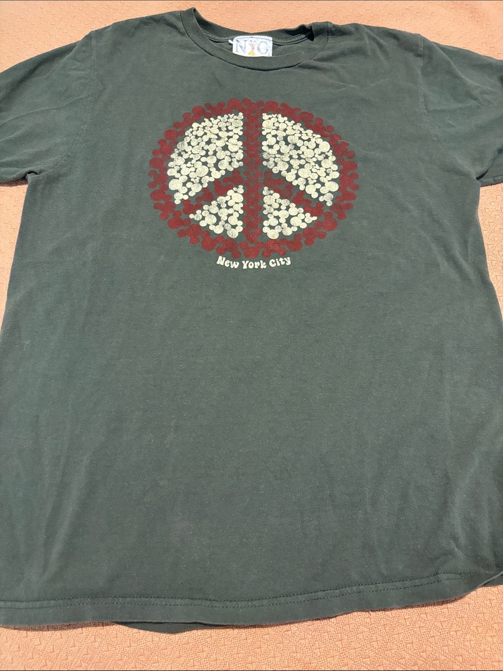 Vintage Mickey Mouse peace sign World of Disney New York City shirt
